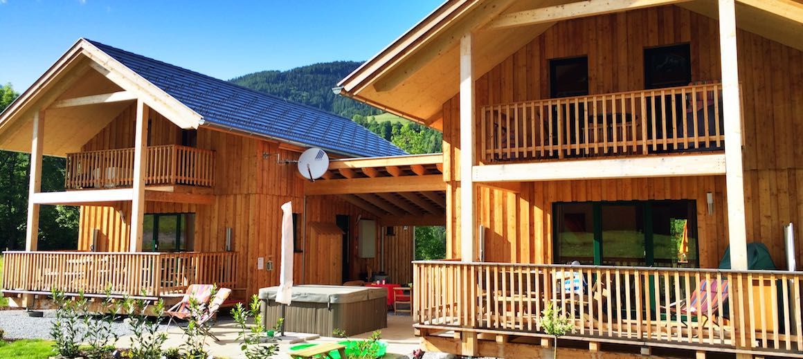 Süd-West-Ansicht mit Whirlpool (12b), Carport, Garten, Balkon, großer Terrasse