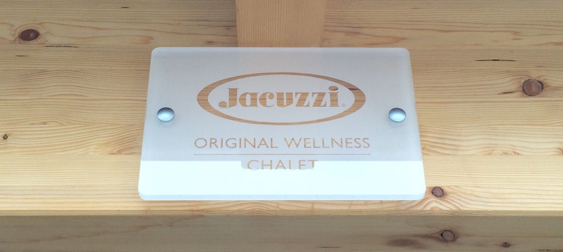 Ausgezeichnet als Jacuzzi Original Wellness Chalets